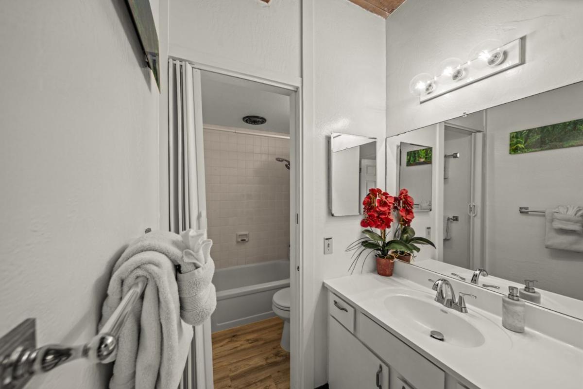 Newly Upgraded 1Br Unit Near Beach Max Of 5 Guests Кайлуа Кона Екстериор снимка