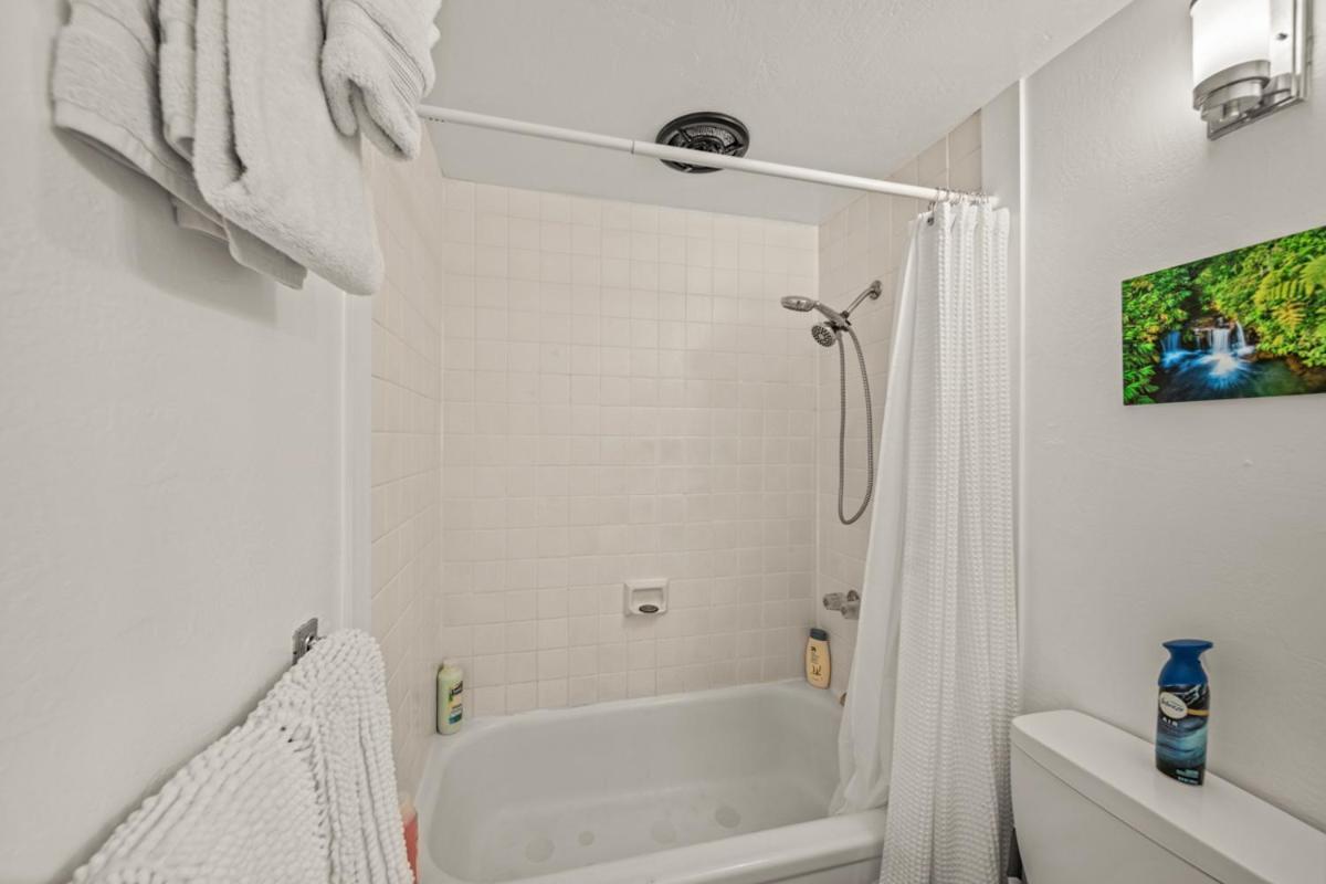 Newly Upgraded 1Br Unit Near Beach Max Of 5 Guests Кайлуа Кона Екстериор снимка