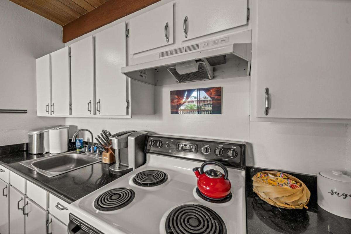 Newly Upgraded 1Br Unit Near Beach Max Of 5 Guests Кайлуа Кона Екстериор снимка